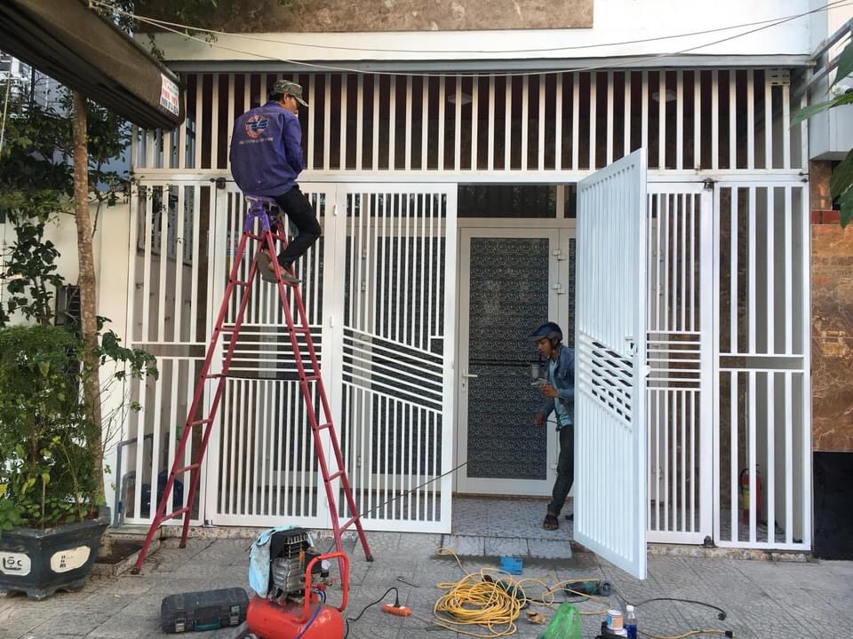 sửa cửa sắt tại Đà Nẵng